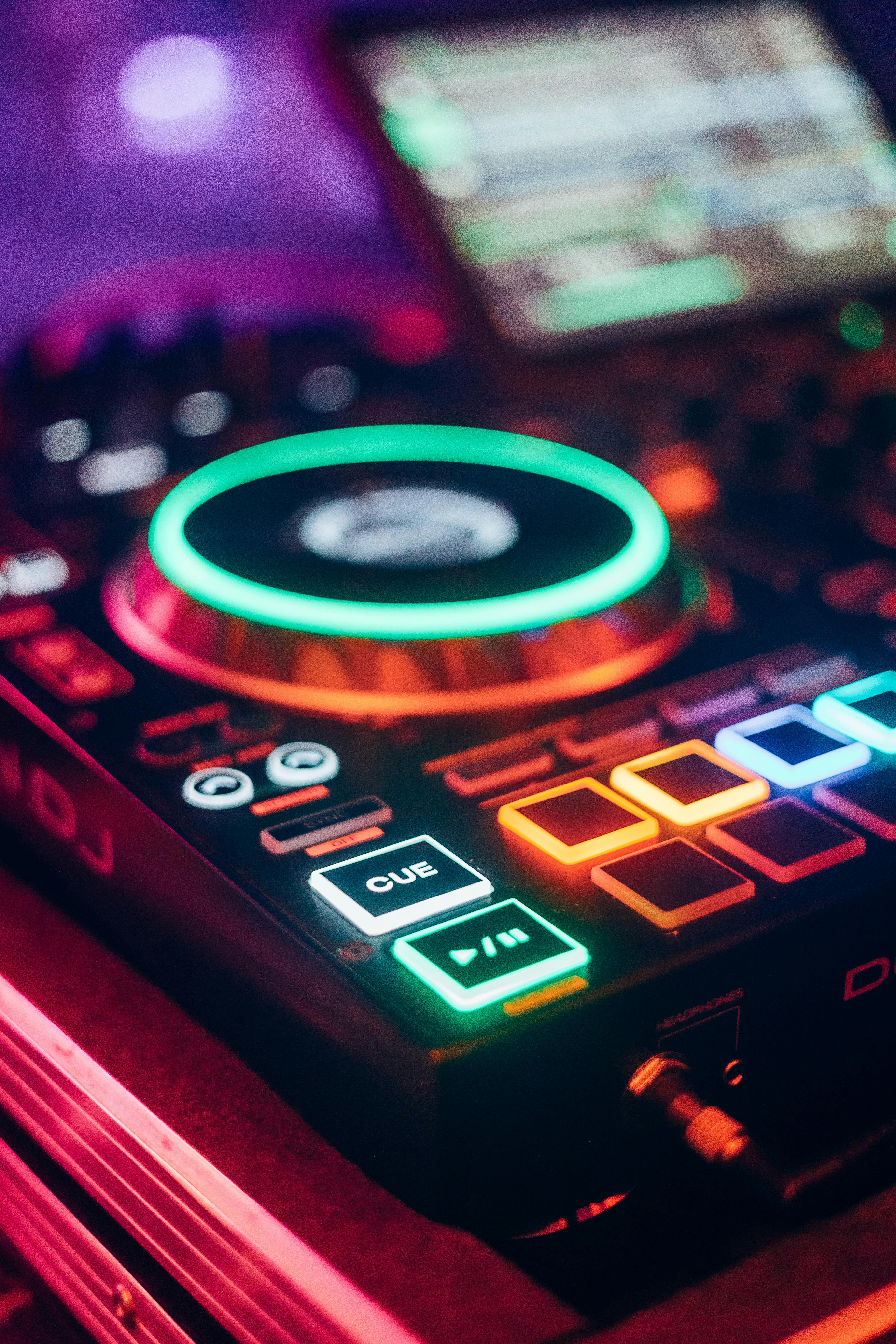 dj